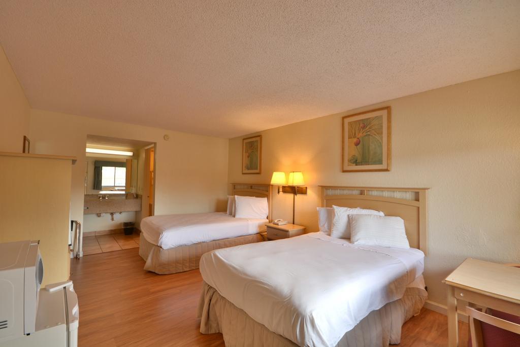 Country Hearth Inn- Kissimmee Bagian luar foto