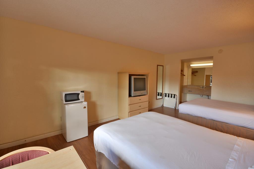 Country Hearth Inn- Kissimmee Bagian luar foto