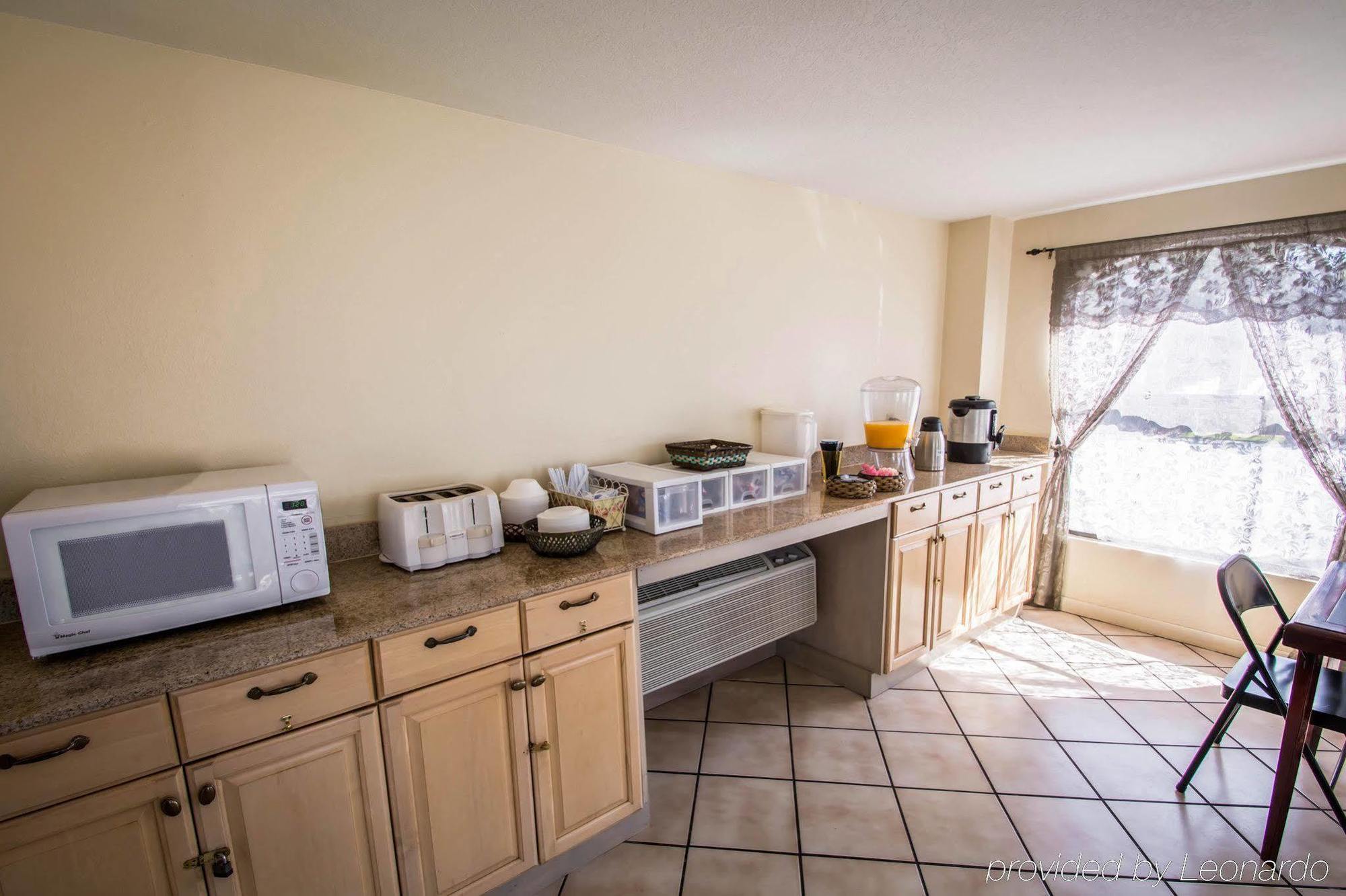Country Hearth Inn- Kissimmee Bagian luar foto