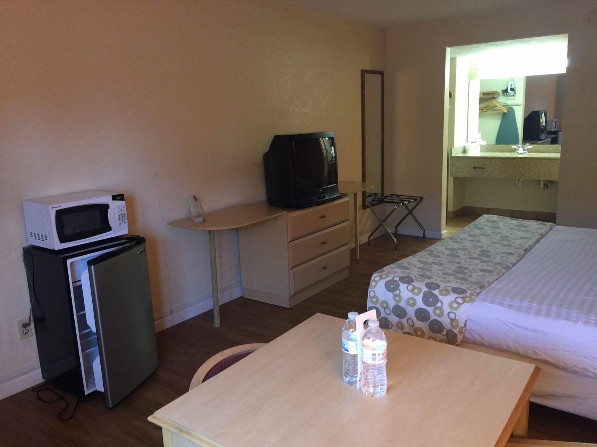 Country Hearth Inn- Kissimmee Bagian luar foto