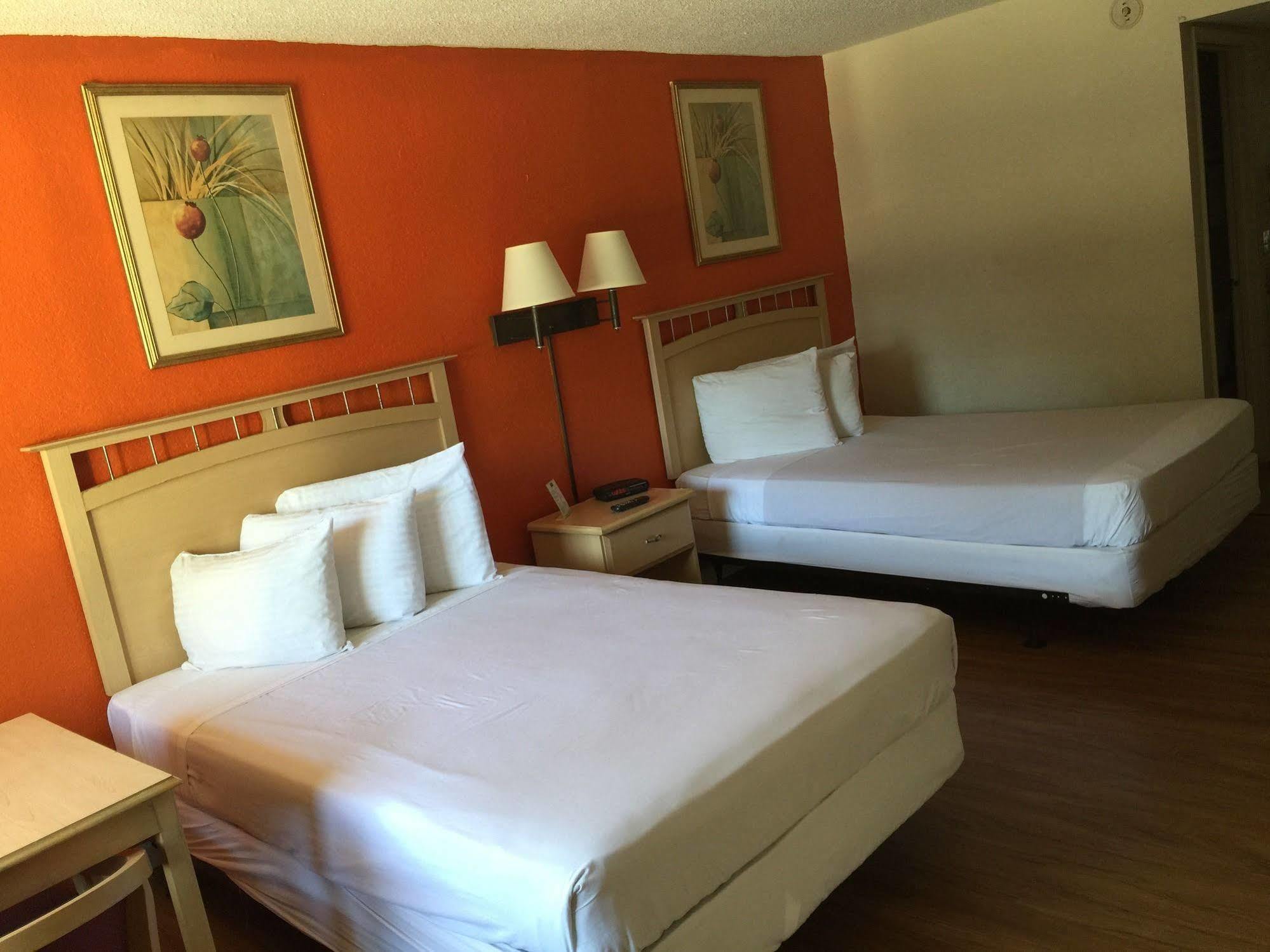 Country Hearth Inn- Kissimmee Bagian luar foto