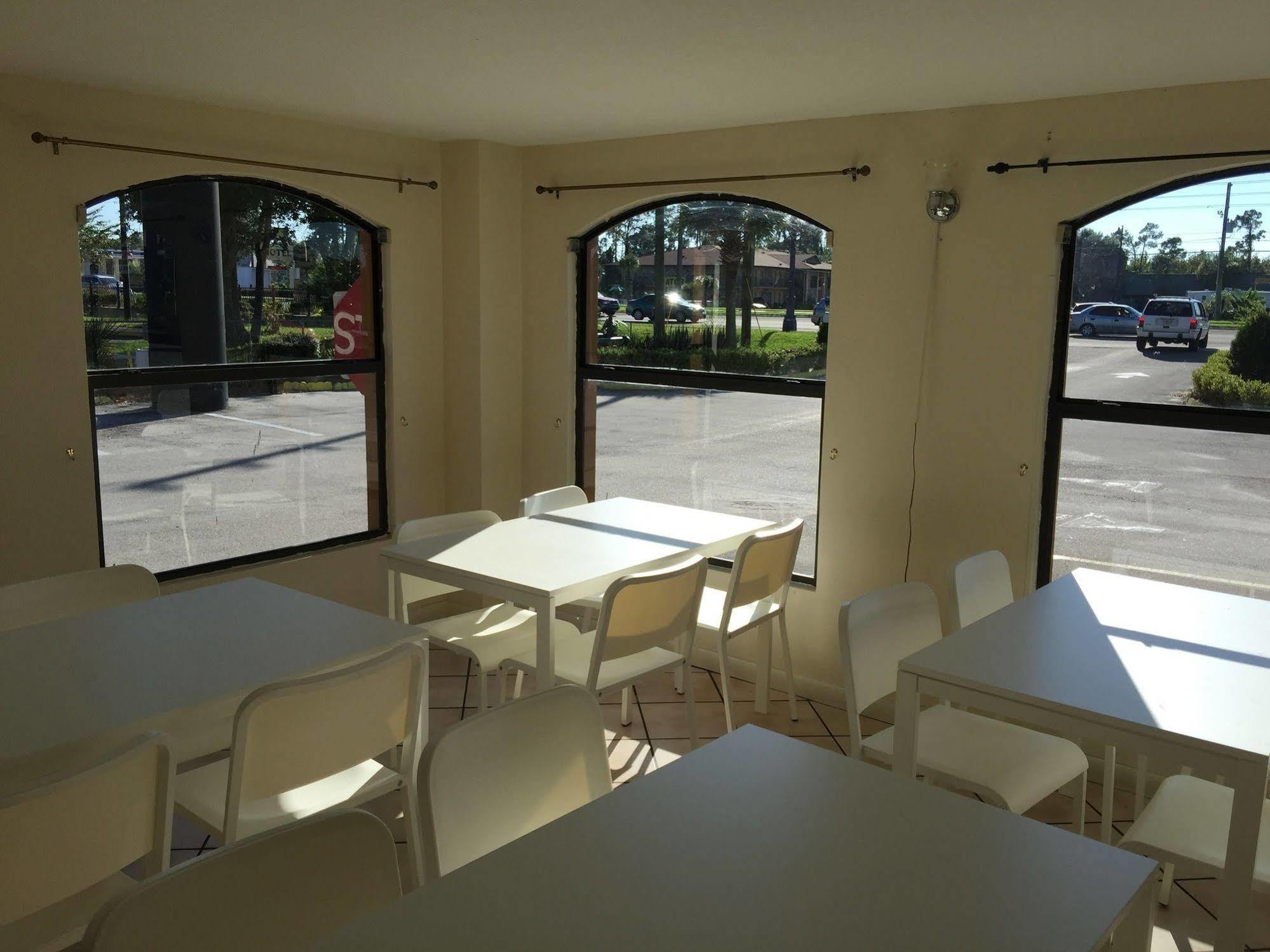 Country Hearth Inn- Kissimmee Bagian luar foto