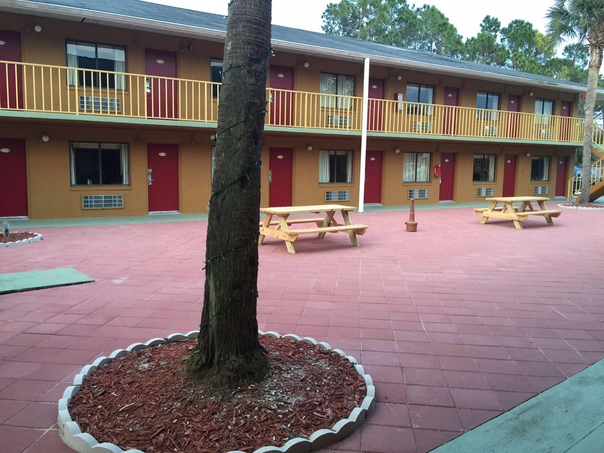 Country Hearth Inn- Kissimmee Bagian luar foto